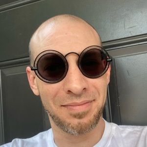 Meet your Posher, Bennie